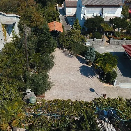 Apartment Gordana Malinska Exterior photo